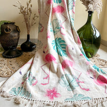 Load image into Gallery viewer, FLAMINGO PRINT COTTON THROW

