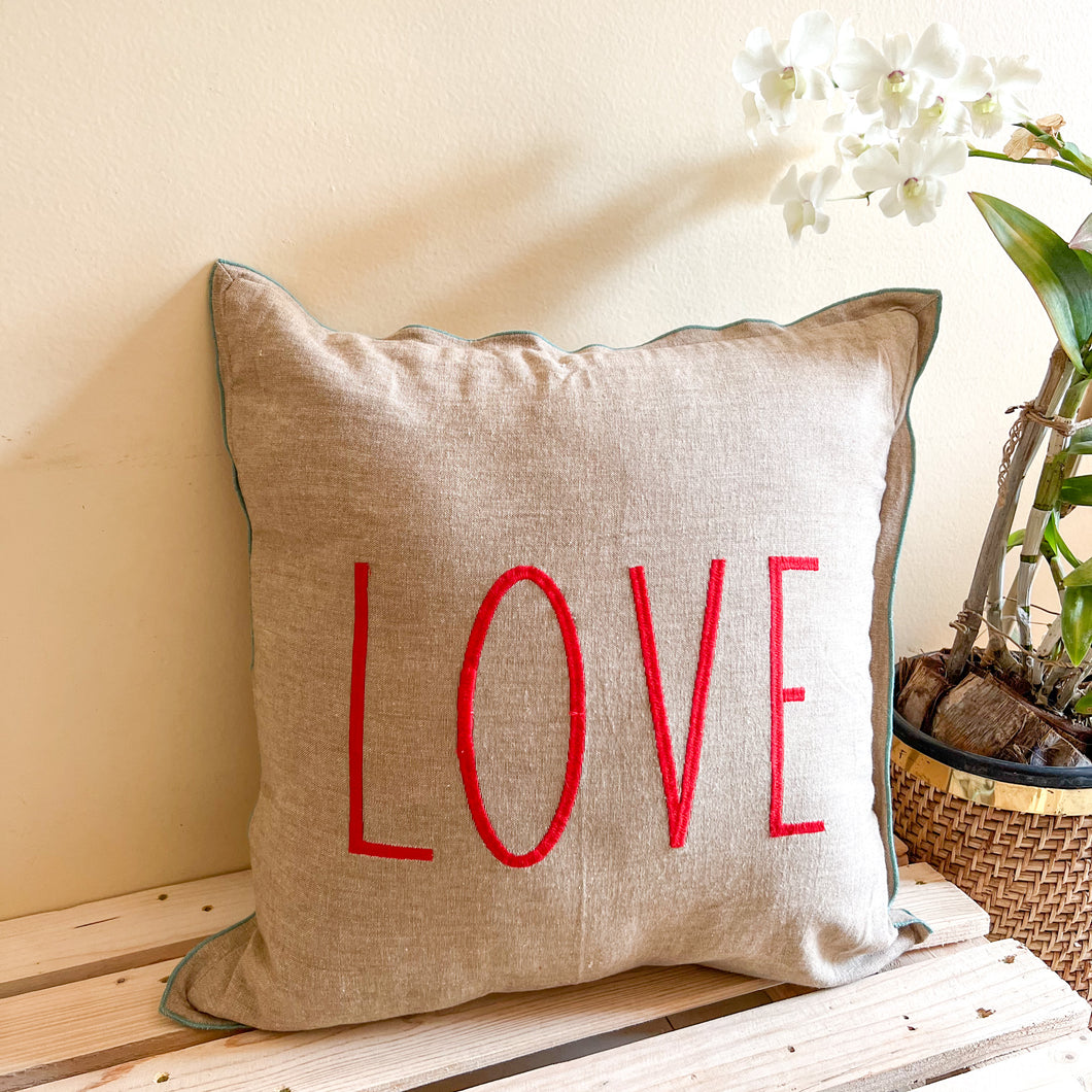 IN LOVE CUSHION COVER